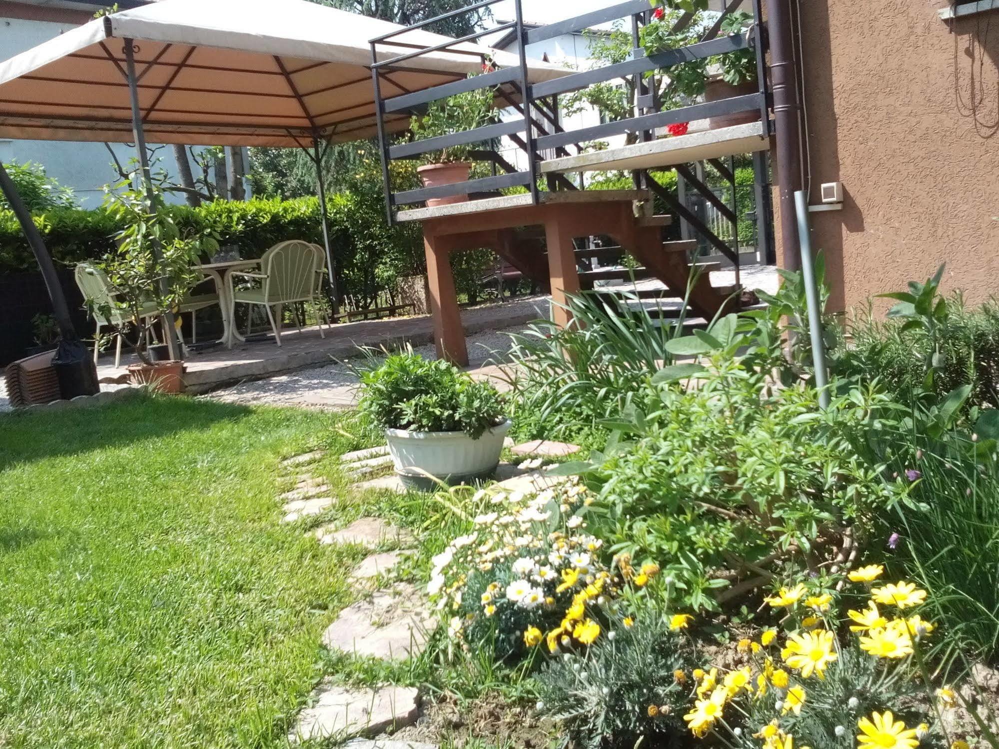 Casa Emanuela Bed and Breakfast Piazzola sul Brenta Exteriör bild